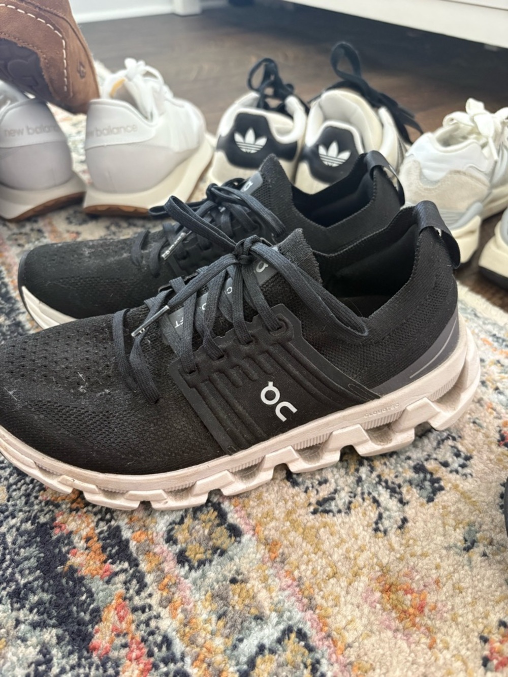 On Running Cloudswift Black Sneakers